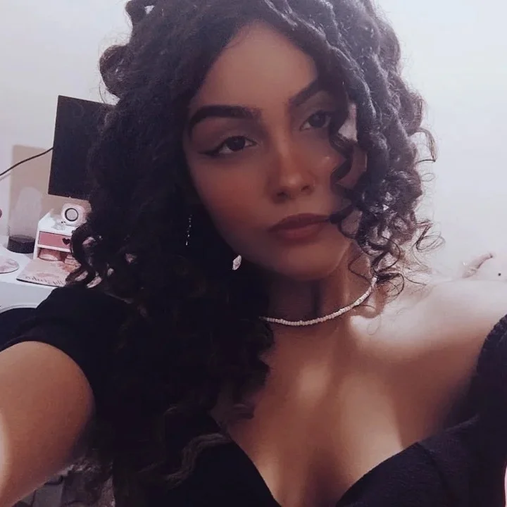 ellyzinha photo