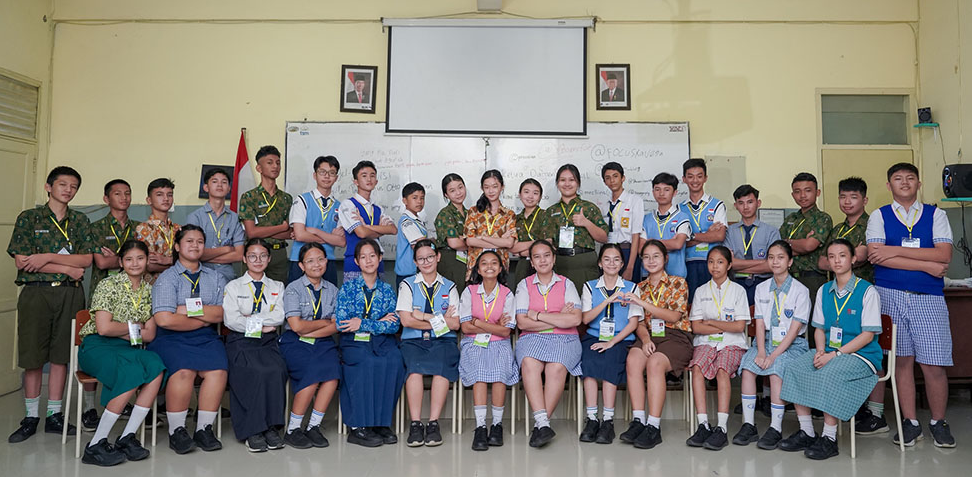 37beyourownhero photo